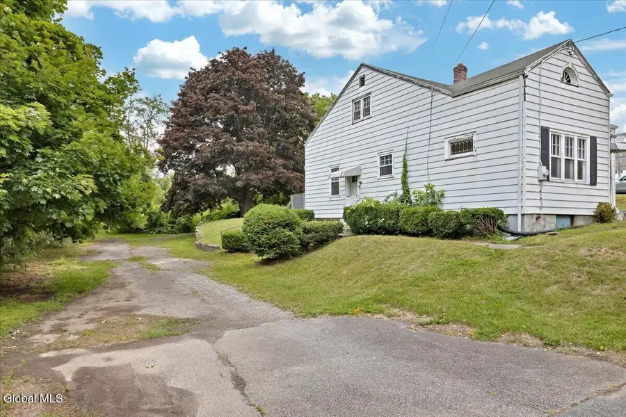 140 Everett Road, Colonie, NY 12205 - #3