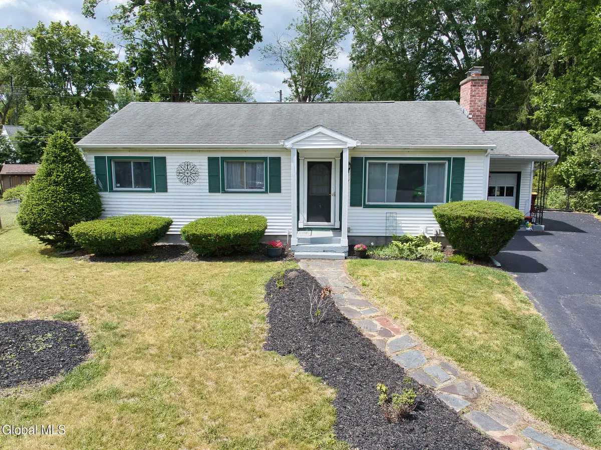 1 Hawley Court, Bethlehem, NY 12054 - #1