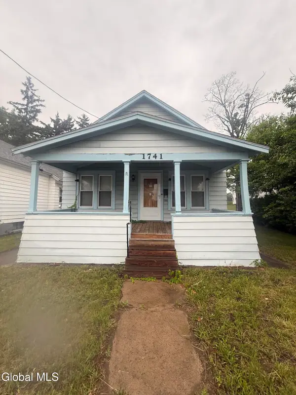 1741 Avenue H, Schenectady, NY 12304