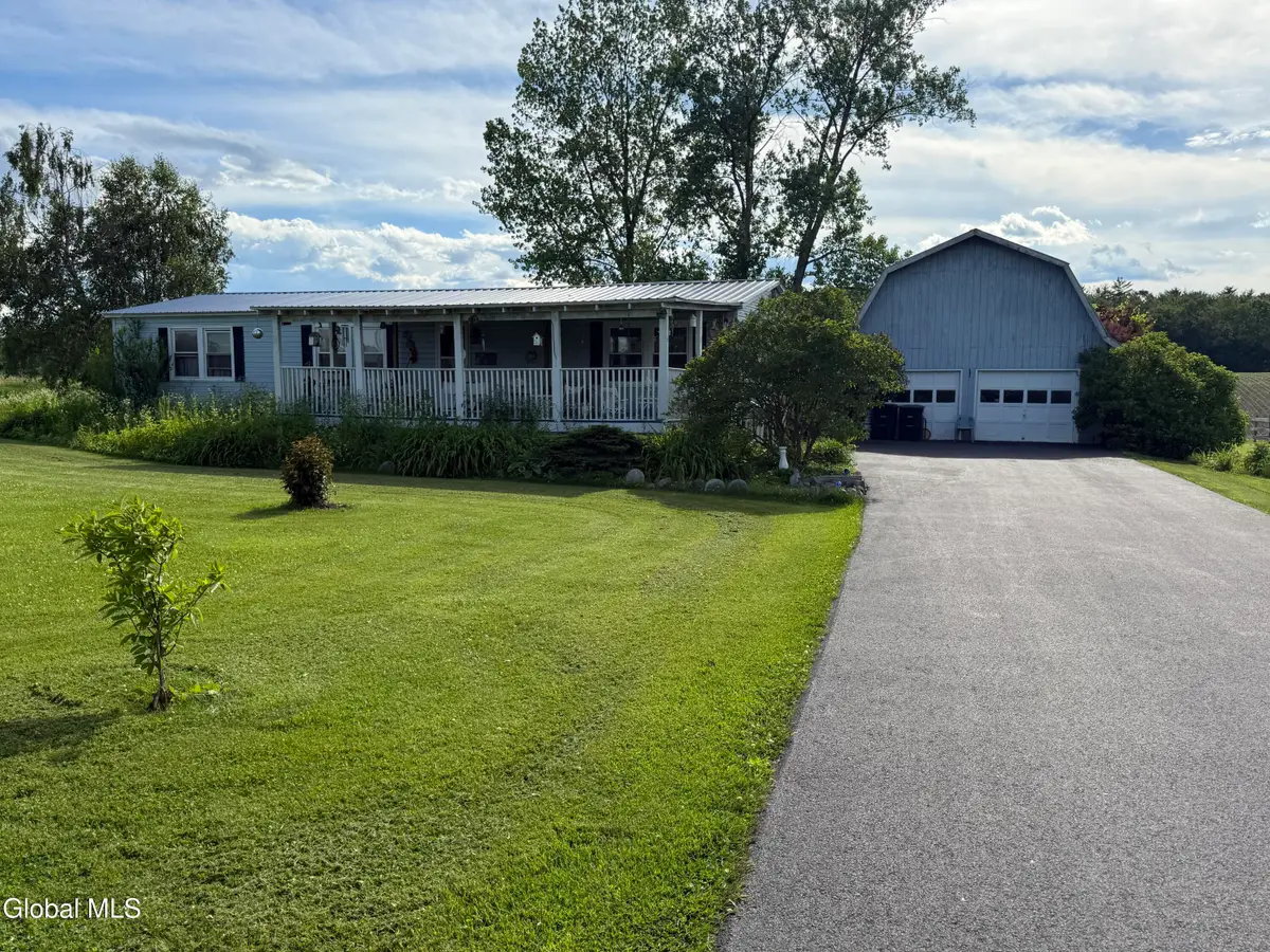 50 W Starbuck Lane, Fort Ann, NY 12827 - #1