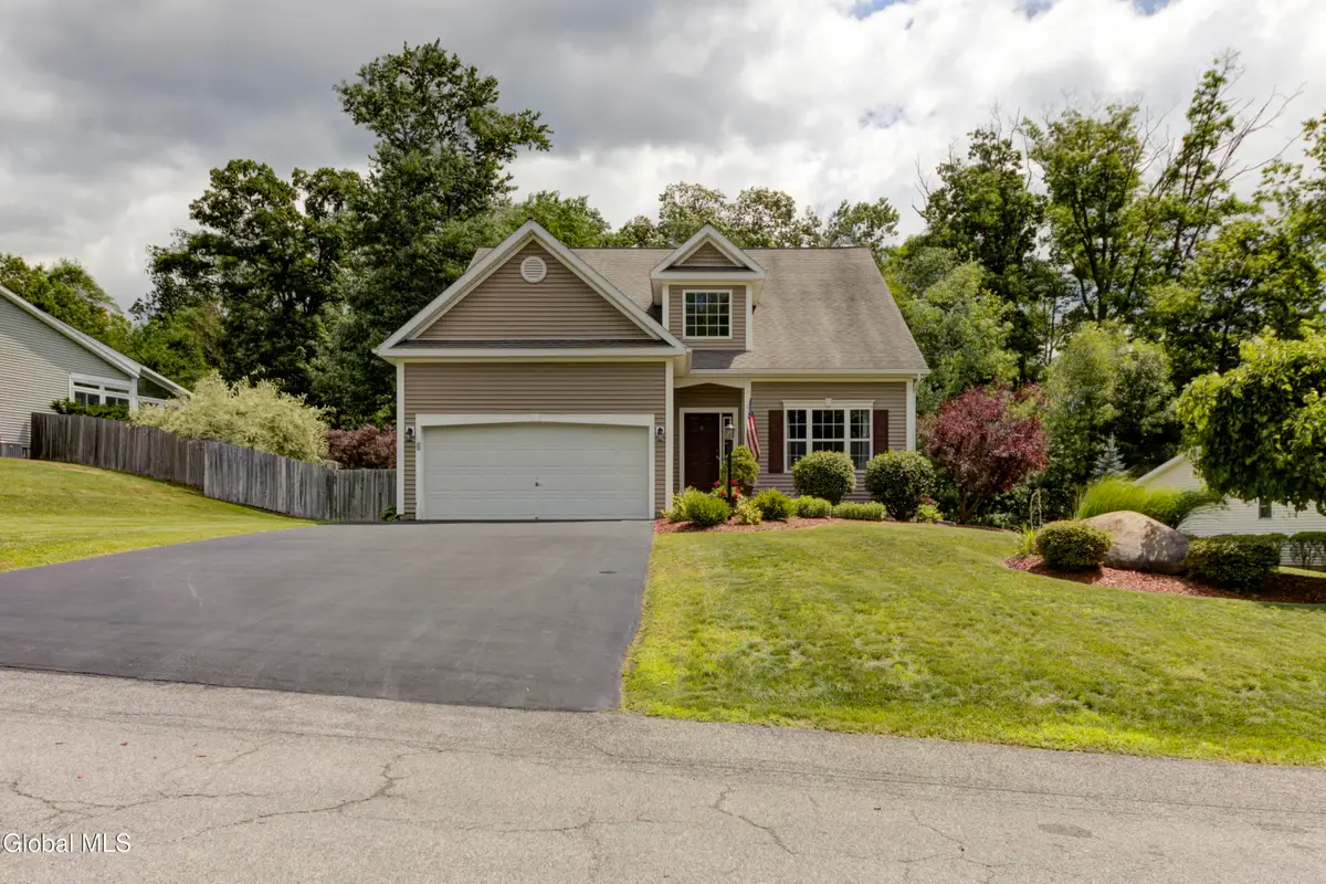 41 Glenview Drive, Scotia, NY 12302 - #1