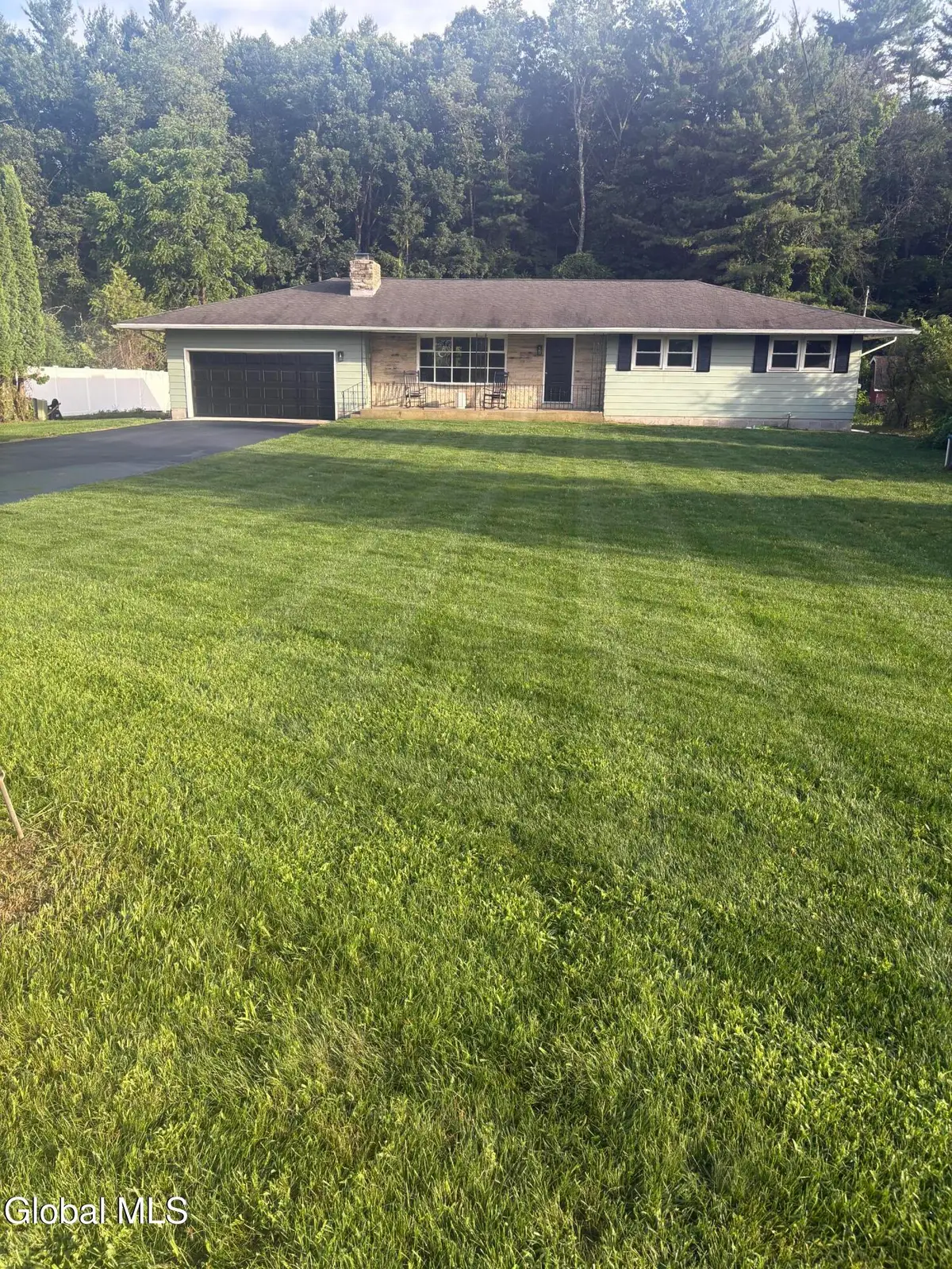 282 Washington Street, Saratoga Springs, NY 12866 - #1