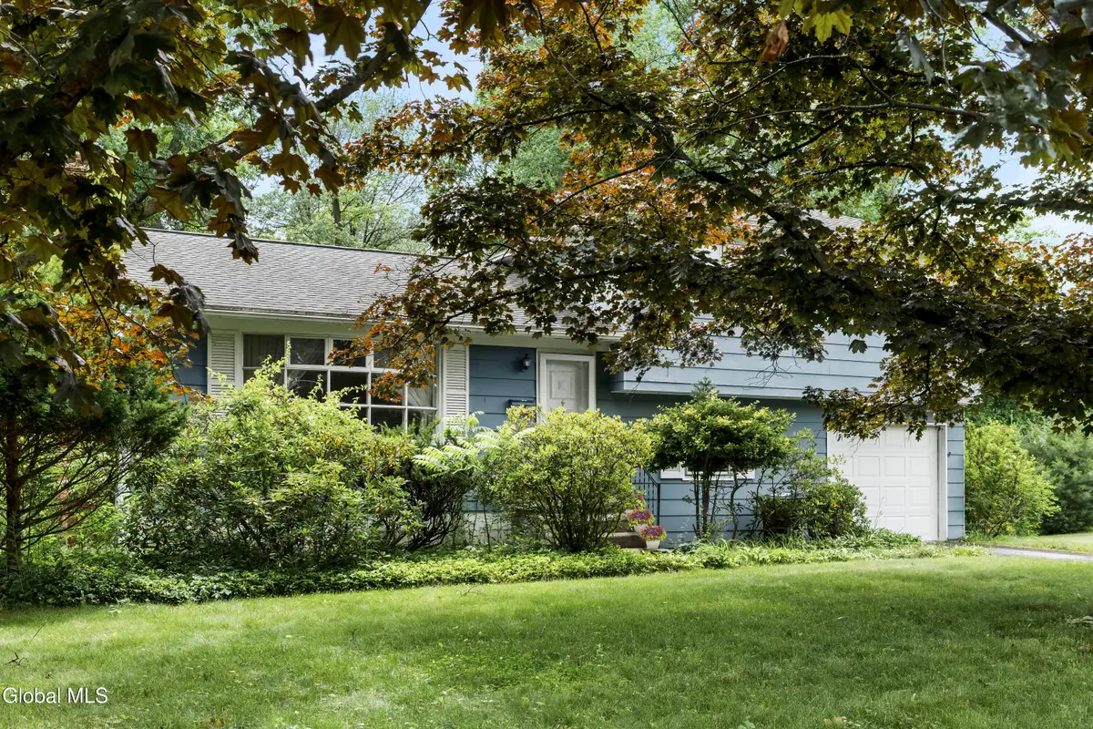 34 Greenock Road, Bethlehem, NY 12054 - #1