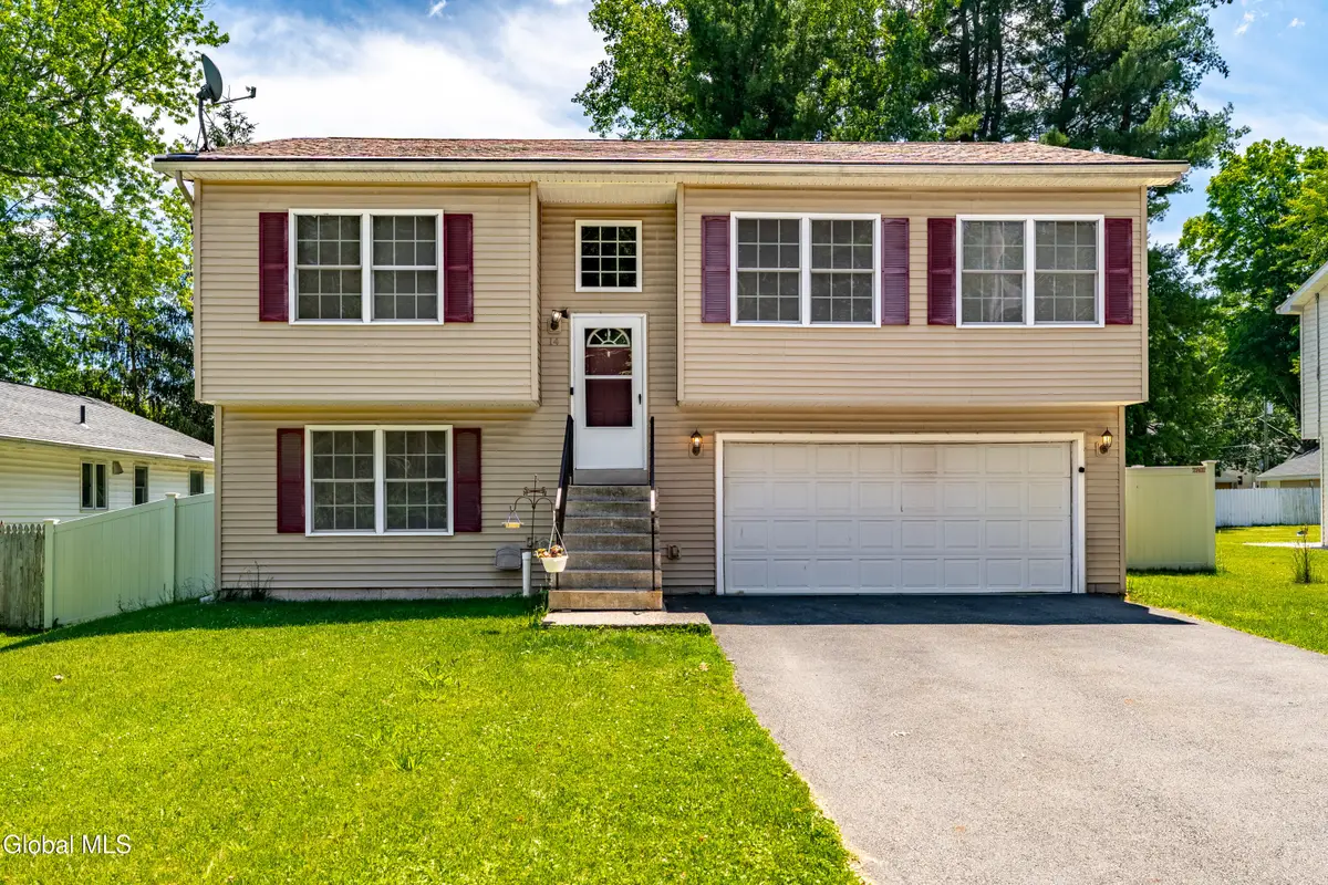 14 Booth Street, Colonie, NY 12205 - #1