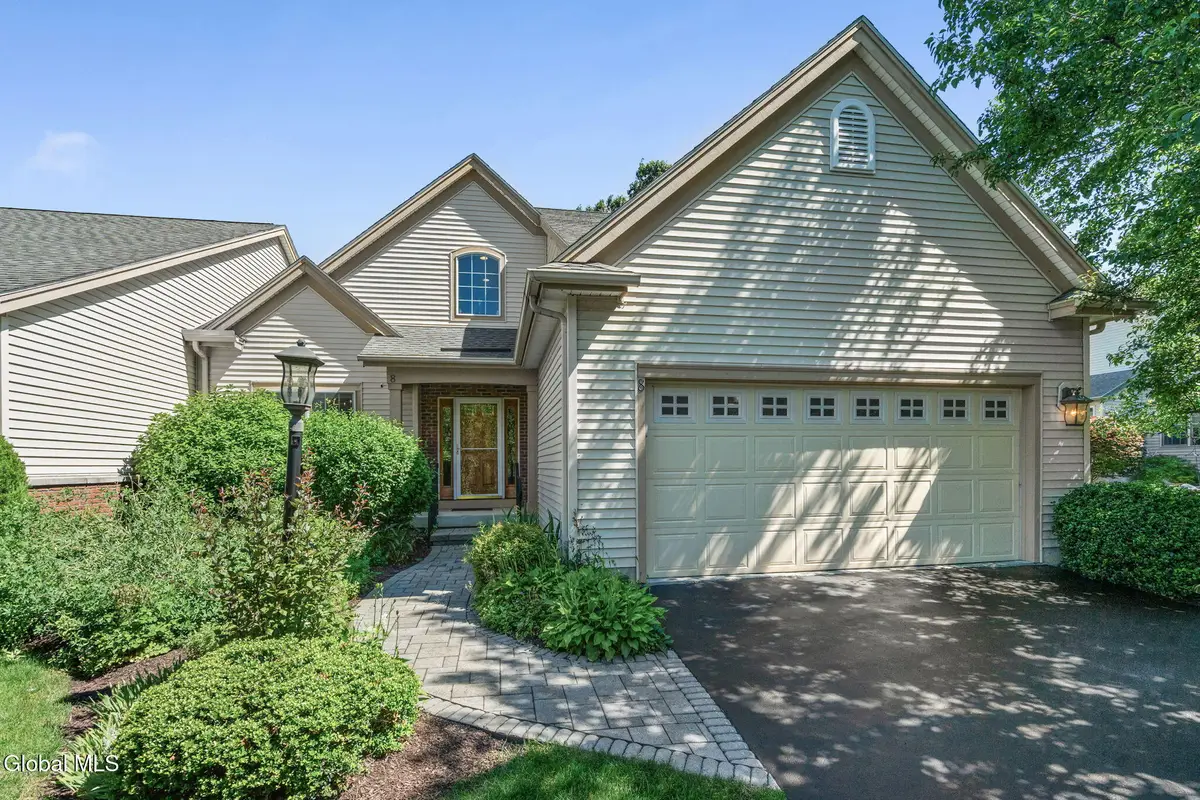8 Sedgewyck Drive, Bethlehem, NY 12054 - #1