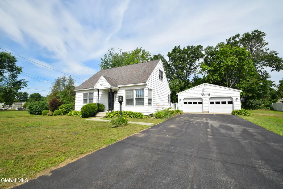 7 William Street, South Glens Falls, NY 12803 - #1