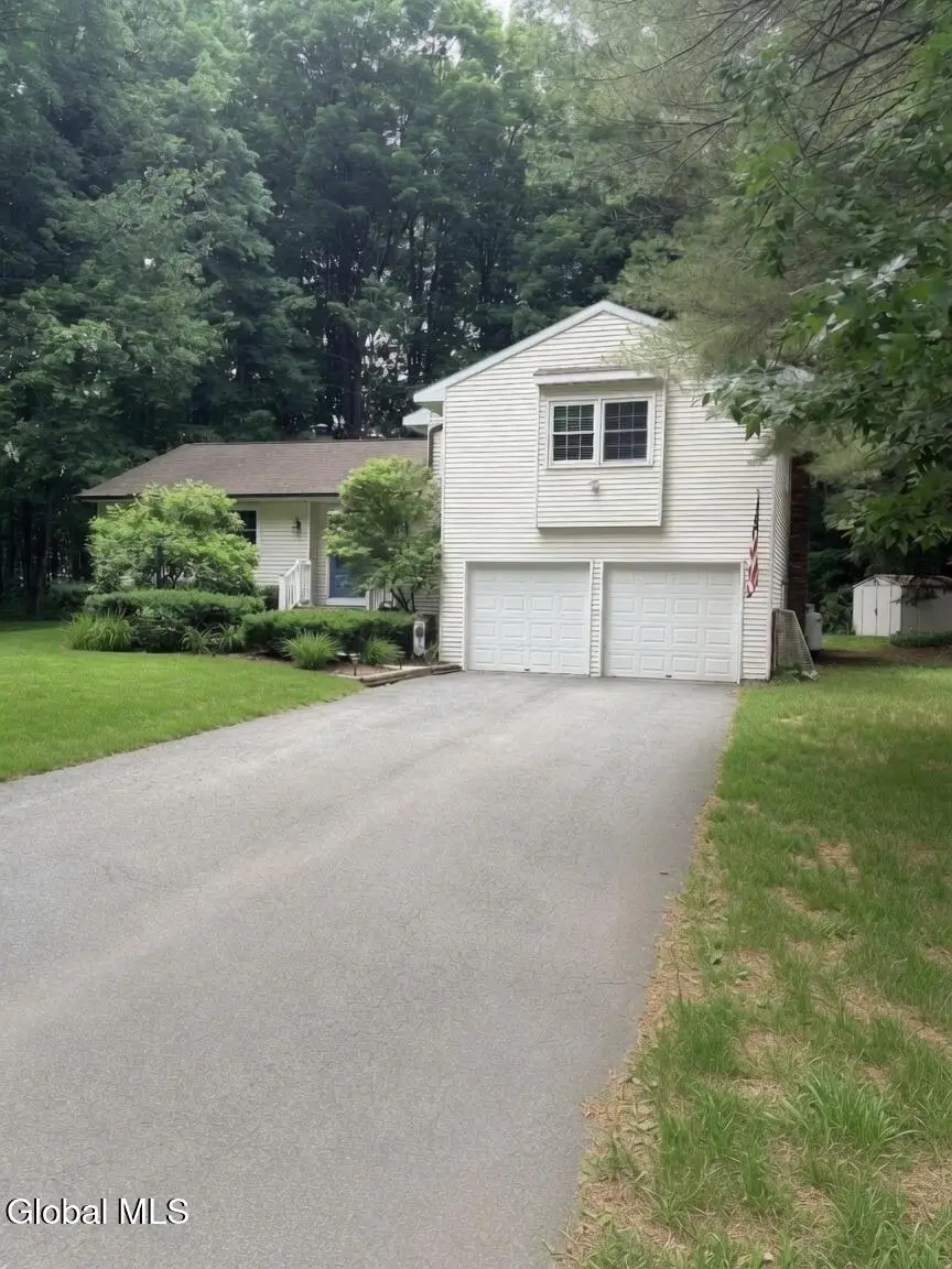 4 Woodlake Drive, Wilton, NY 12831 - #2