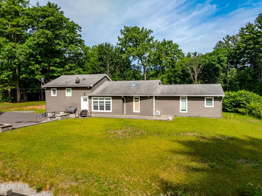 22 Pinewood Road, Guilderland, NY 12084 - #2