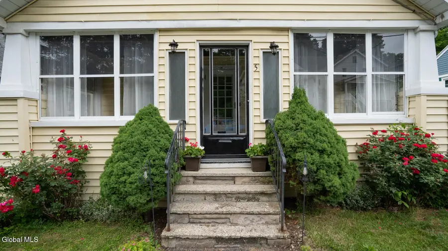5 Sampson Avenue, Troy, NY 12180 - #3