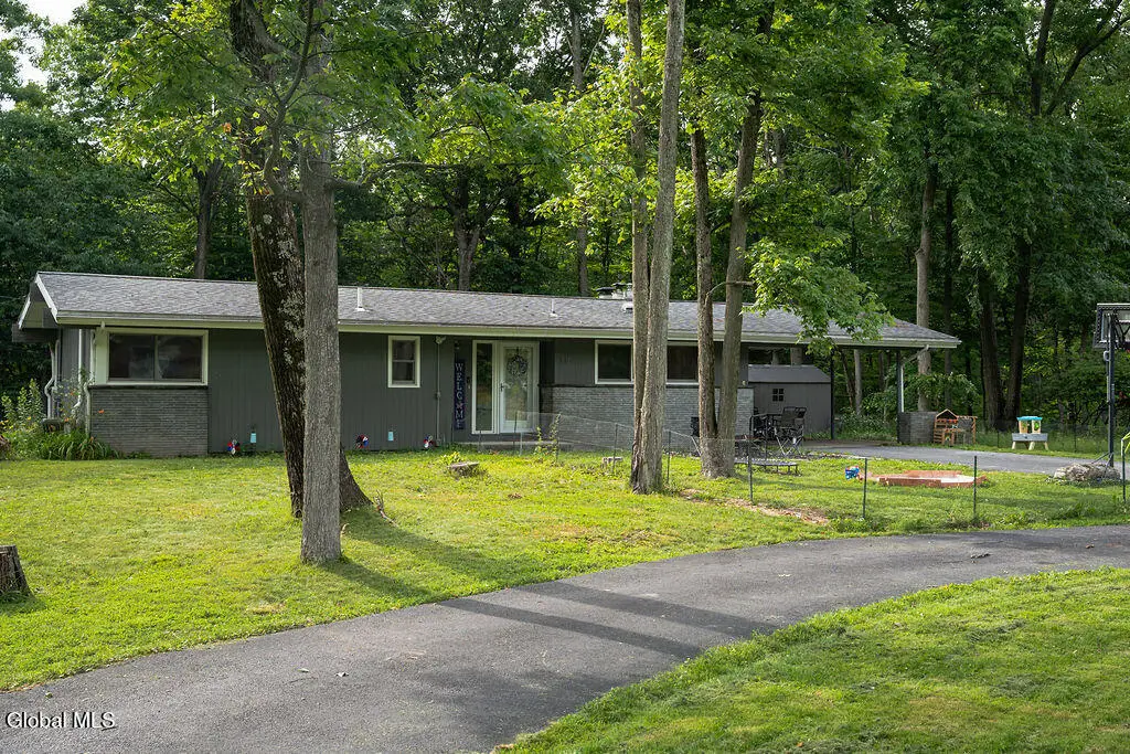 18 W Skyview Drive, Colonie, NY 12047 - #1