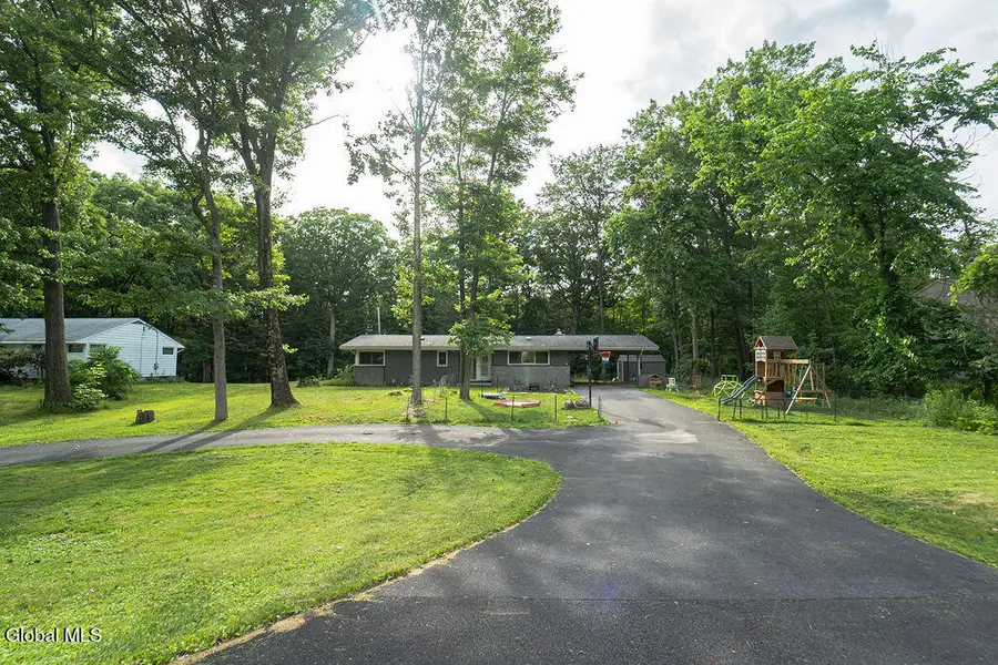 18 W Skyview Drive, Colonie, NY 12047 - #3