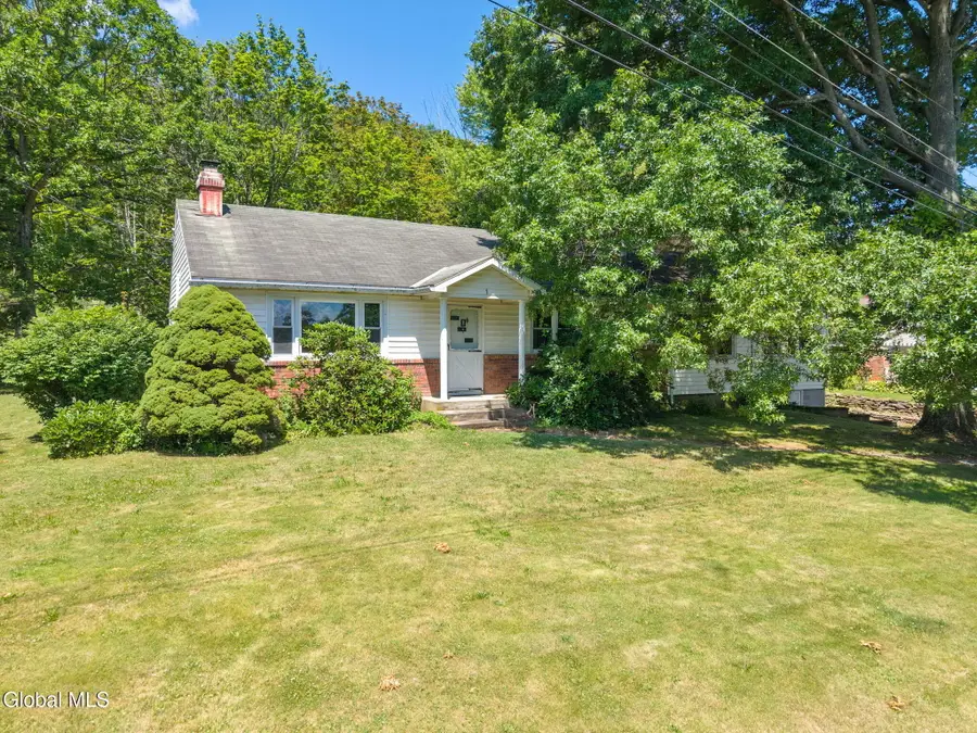 1 White Birch Lane, New Baltimore, NY 12192 - #2