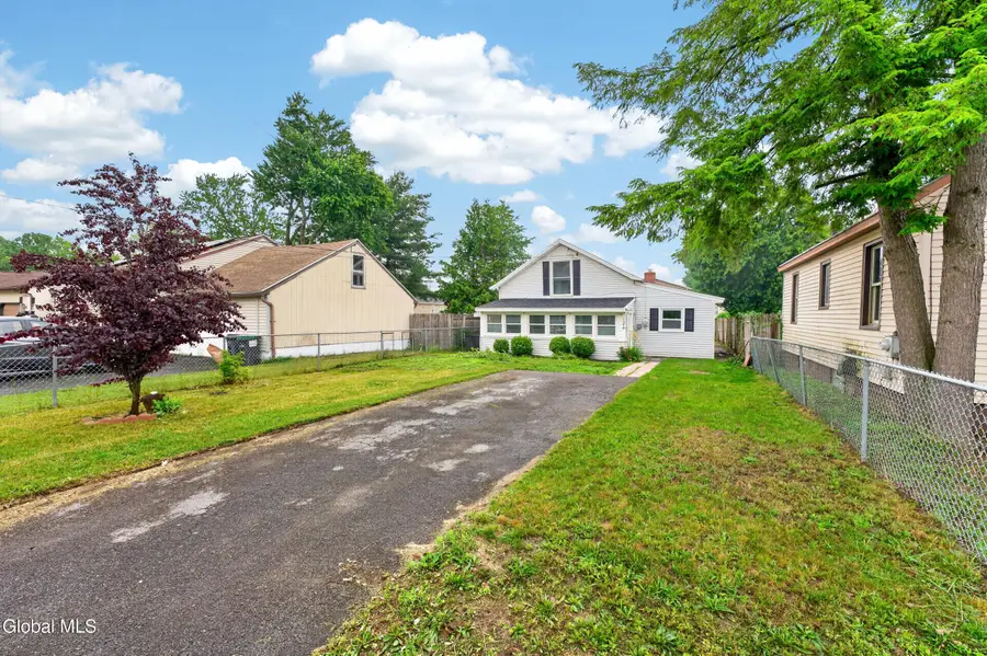 1379 Evergreen Avenue, Rotterdam, NY 12306 - #2