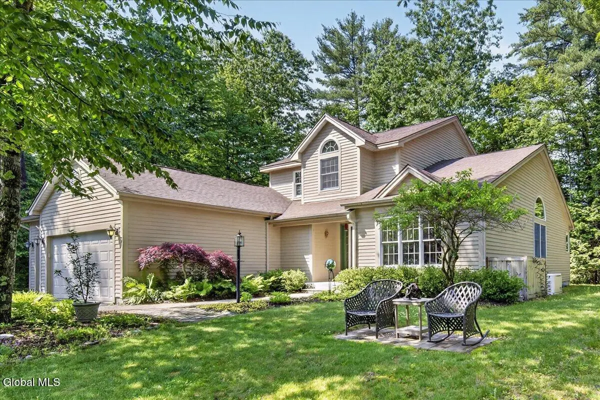 3 Bluebird Court, Saratoga Springs, NY 12866 - #1