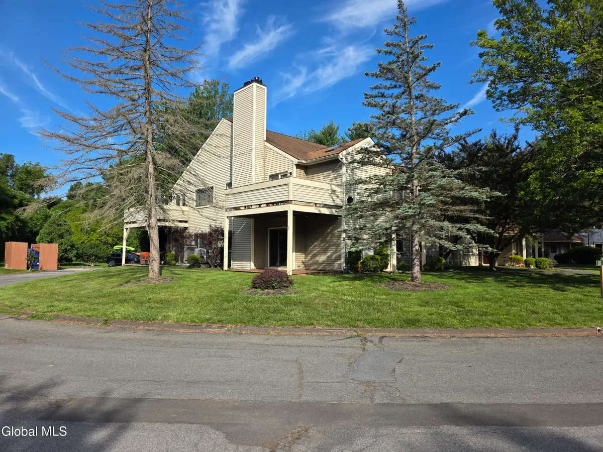 123 Victory Way, Halfmoon, NY 12065 - #1