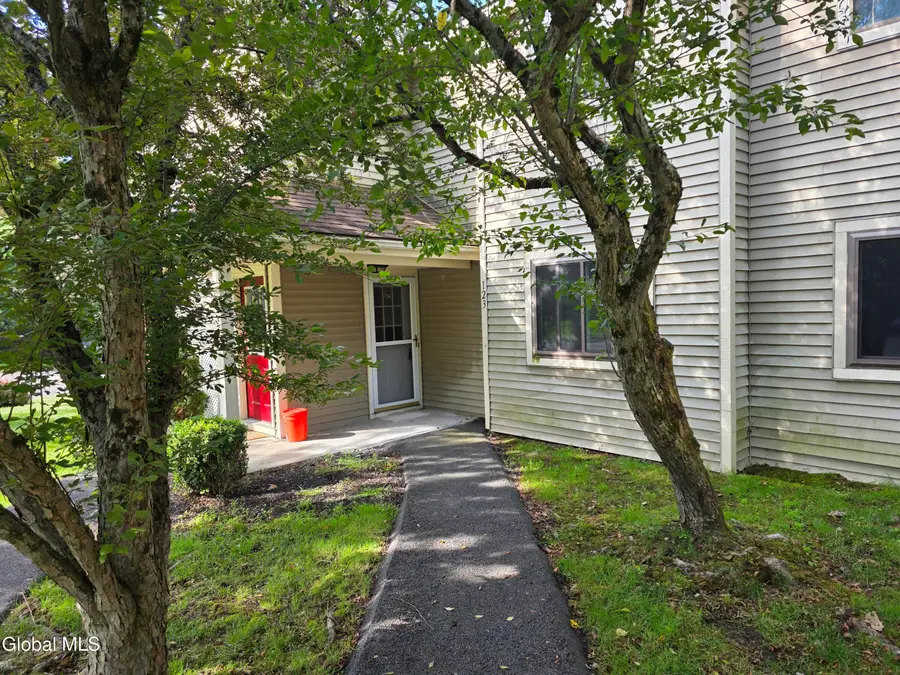 123 Victory Way, Halfmoon, NY 12065 - #2
