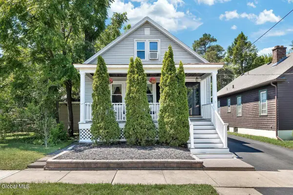 942 Myrtle Avenue, Albany, NY 12208