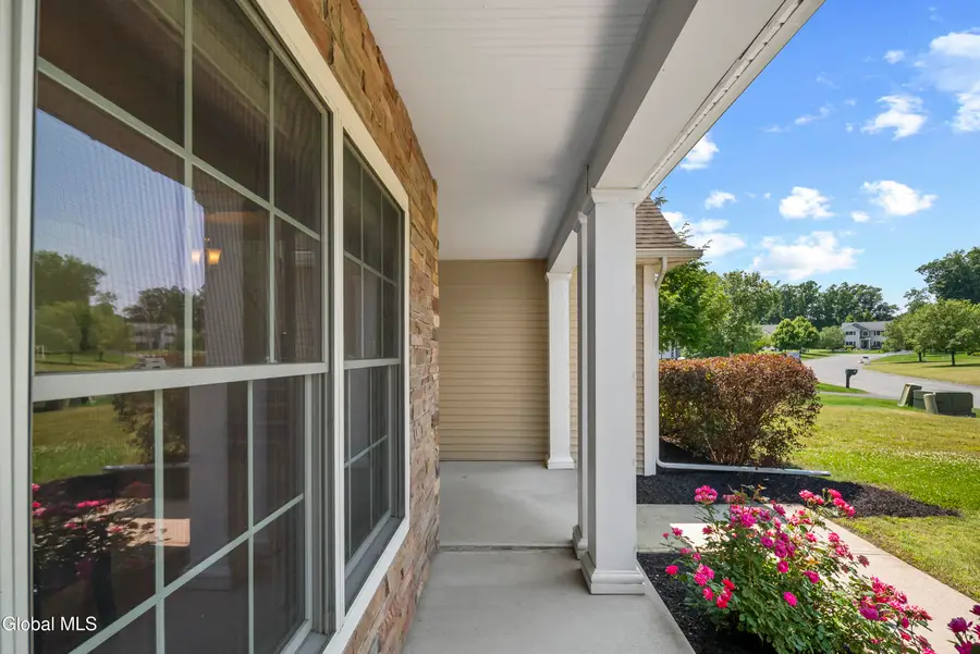 14 Fort Vaux Lane, Latham, NY 12189 - #3