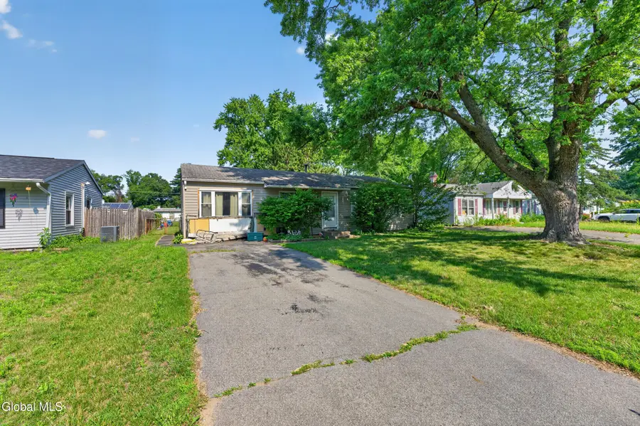 22 Mildred Lane, Colonie, NY 12110 - #2
