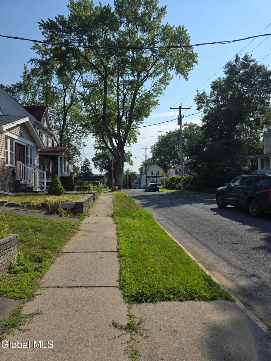 40 Frost Place, Albany, NY 12205 - #3