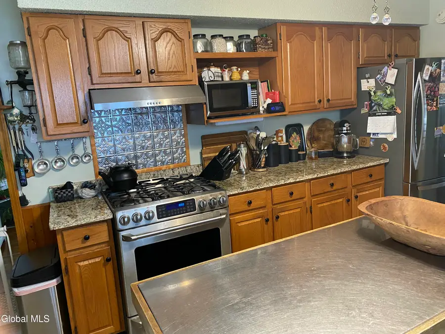 191 Brookside Avenue, Amsterdam, NY 12010 - #2
