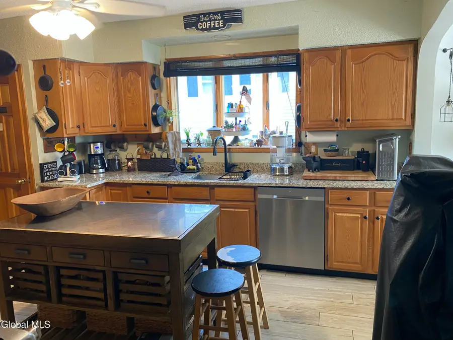 191 Brookside Avenue, Amsterdam, NY 12010 - #3