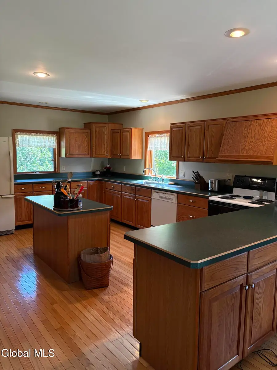 142 Mcewan Road, Canajoharie, NY 13317 - #3