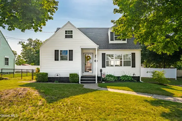 35 Vista Avenue, Colonie, NY 12110