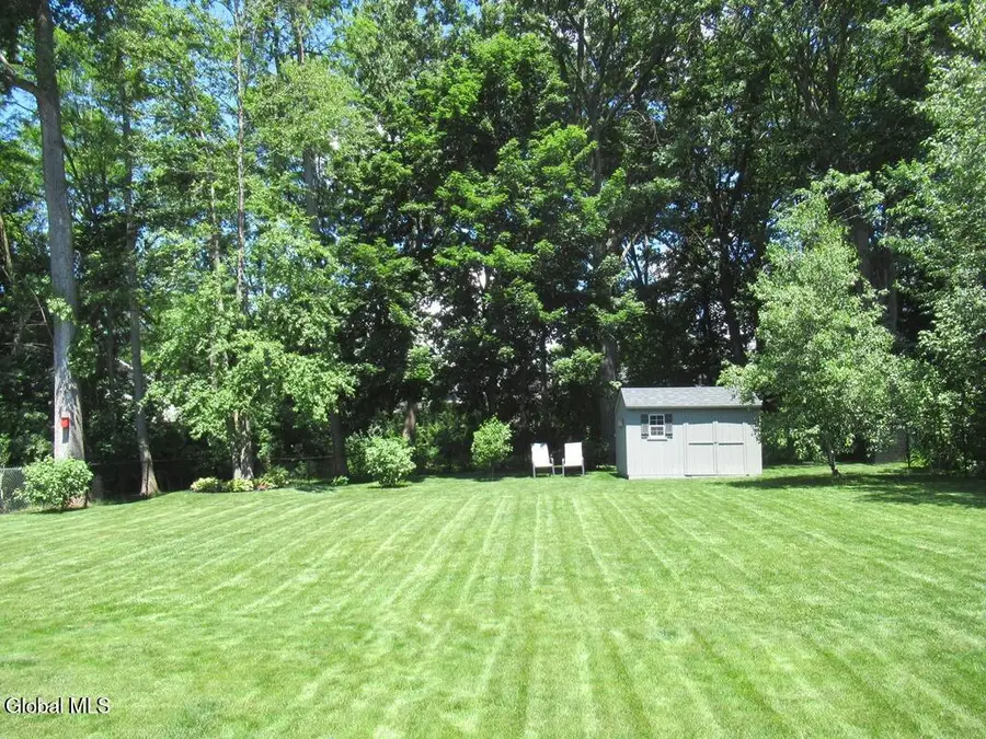11 Elaine Court, Latham, NY 12110 - #3