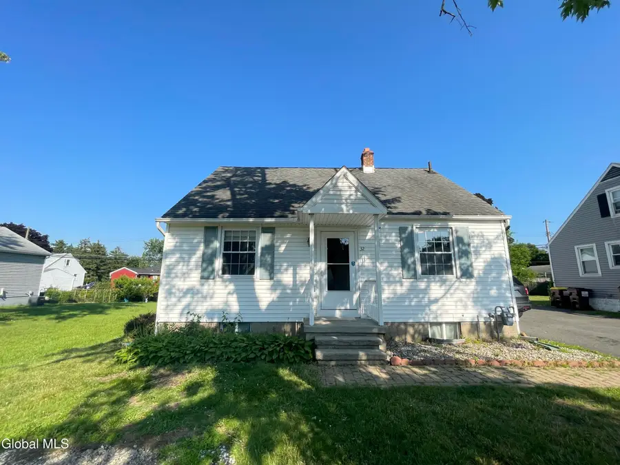 32 Park Avenue, Latham, NY 12110 - #2