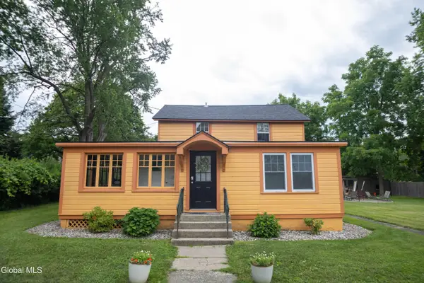 338 Riverbend Road, Troy, NY 12182