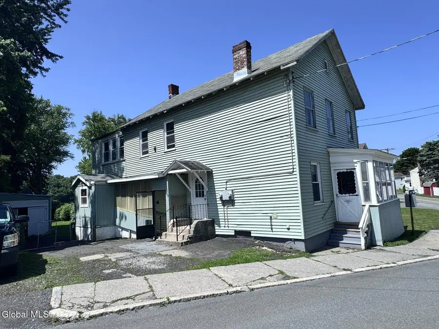 17 Mohawk Avenue, Waterford, NY 12188 - #2