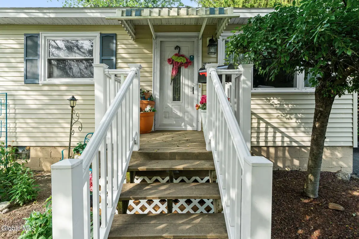 2525 Consaul Road, Schenectady, NY 12304 - #1