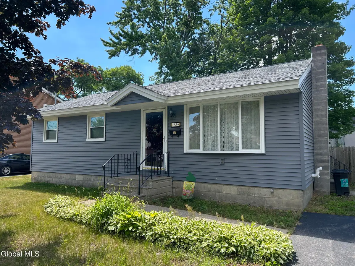 1684 Roma, Schenectady, NY 12306 - #1