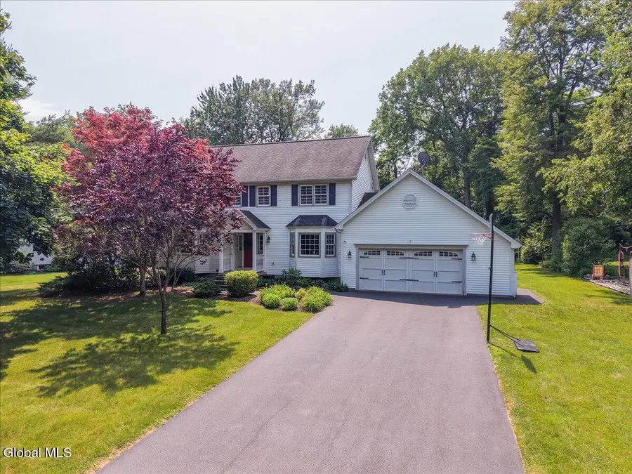 3 Cindy Lane, Halfmoon, NY 12065 - #2
