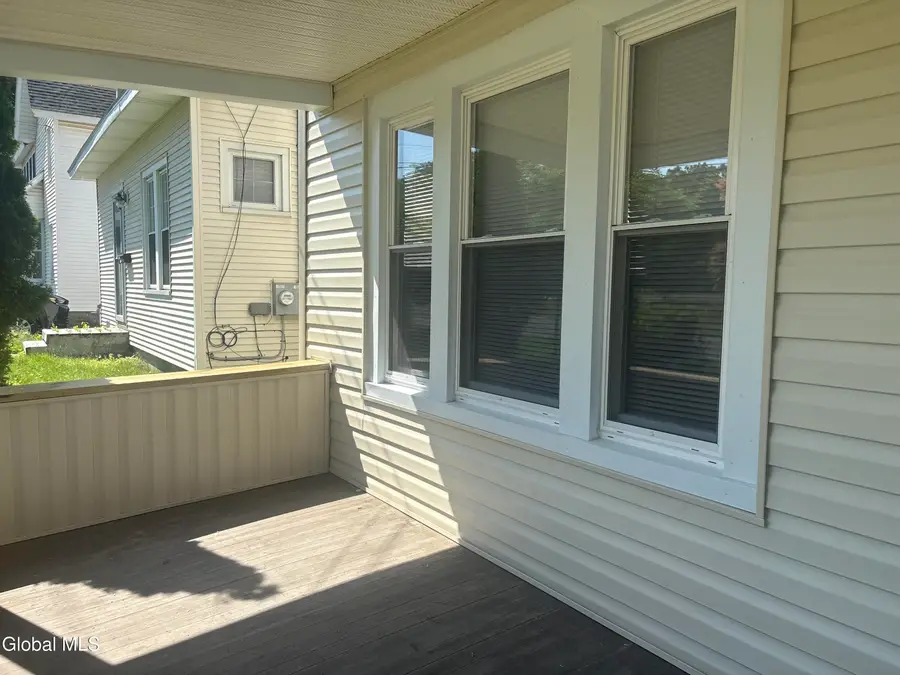 618 Kenwood Avenue, Bethlehem, NY 12054 - #3