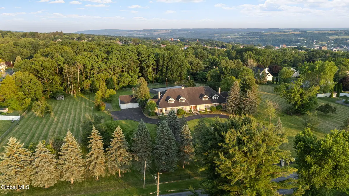 9 University Place, Amsterdam, NY 12010 - #1