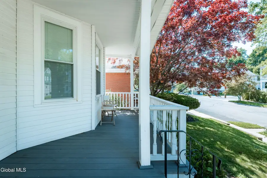 139 Woodlawn Avenue, Albany, NY 12208 - #2