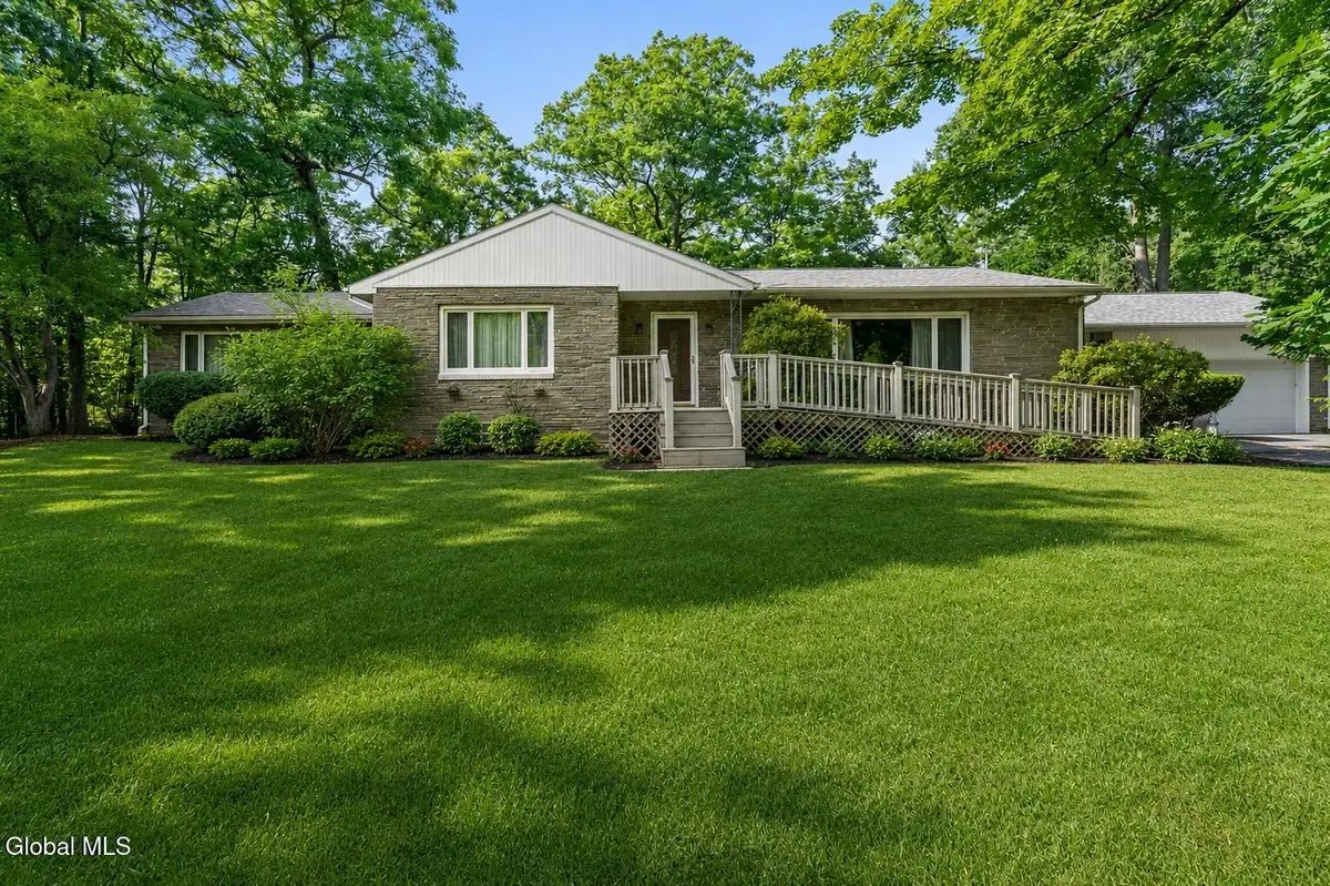 39 Woodside Drive, Glenville, NY 12302 - #1