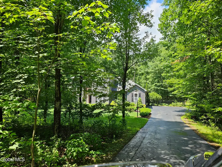 29 Barrington Drive, Gansevoort, NY 12831 - #3