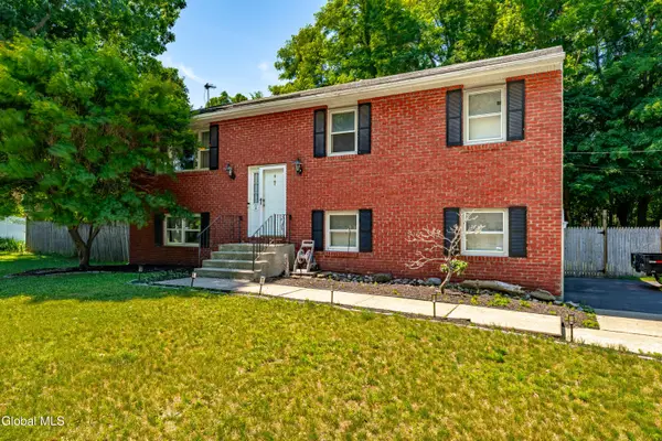 2 Melissa Court, Colonie, NY 12205