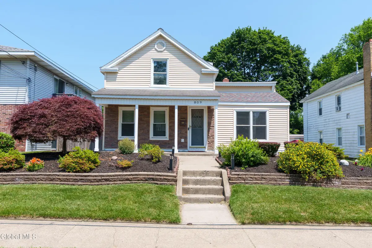 809 Thompson Street, Schenectady, NY 12306 - #1