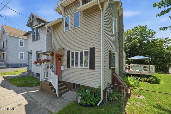 78 3rd Avenue, Rensselaer, NY 12144