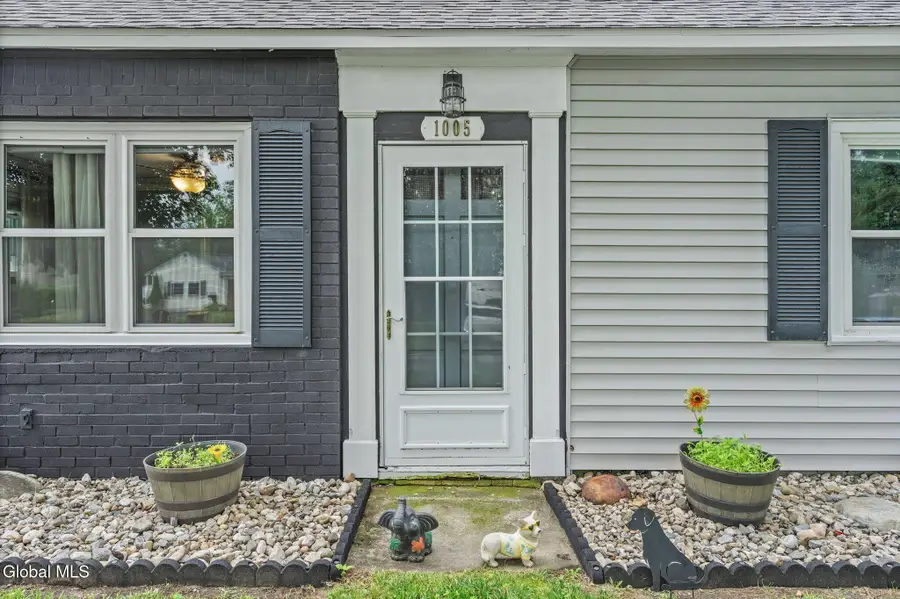 1005 Wayne Road, Rotterdam, NY 12303 - #2