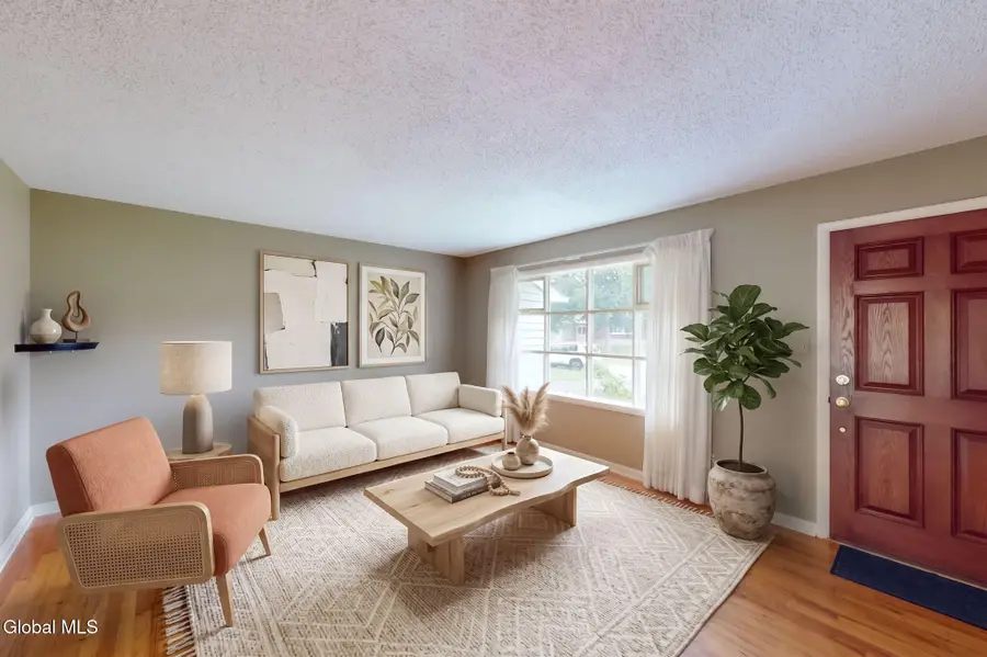 15 Woodside Court, North Greenbush, NY 12198 - #3