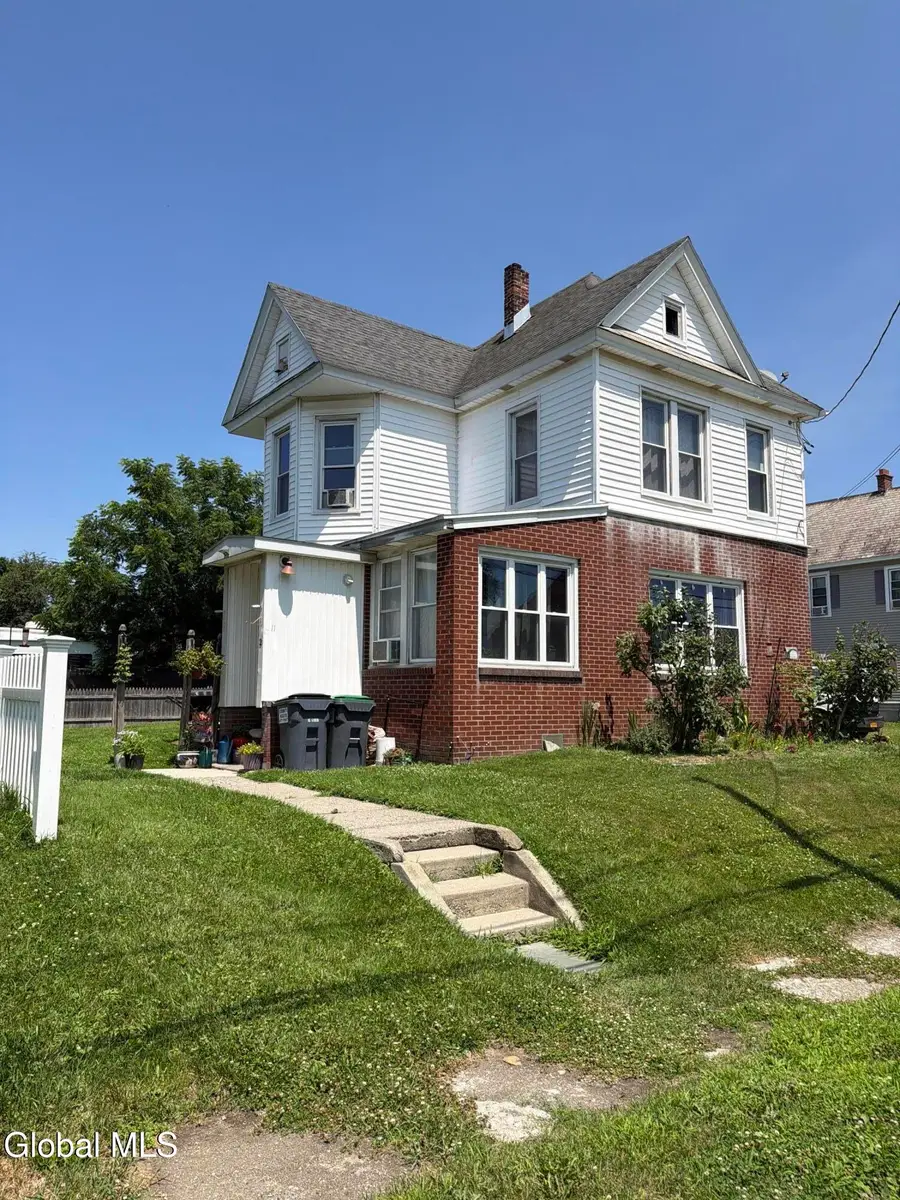 11 Hemstreet Avenue, Schaghticoke, NY 12154 - #2
