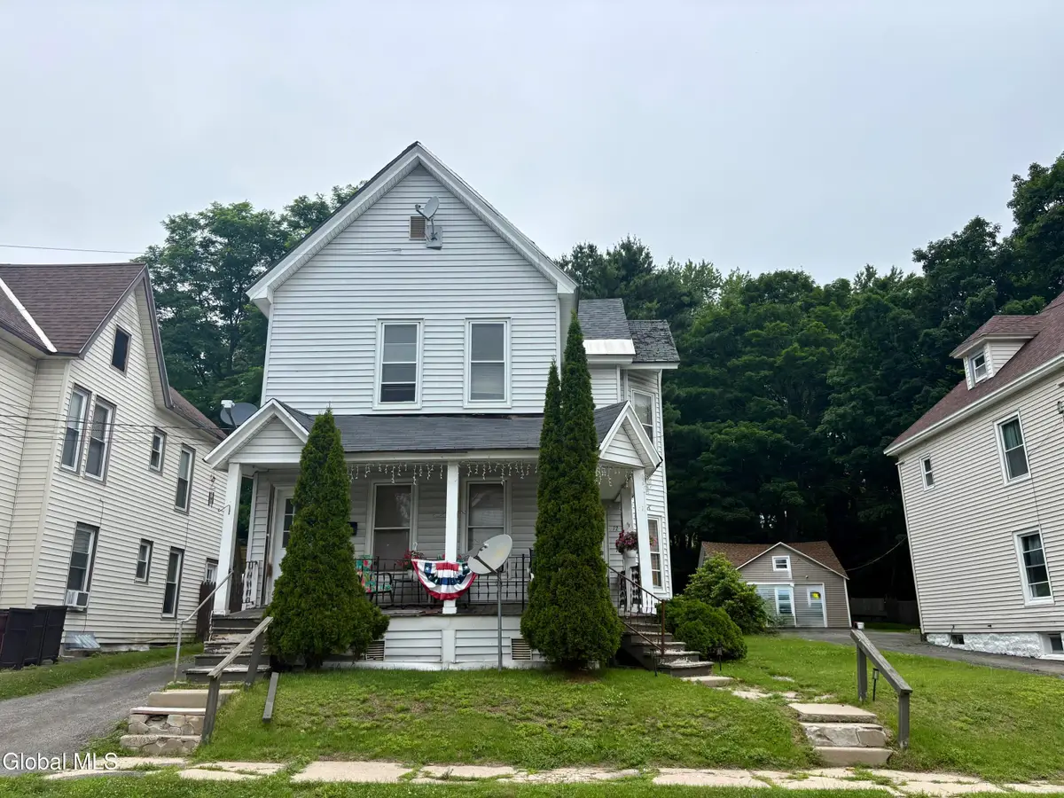 12 6th Street, Gloversville, NY 12078 - #1