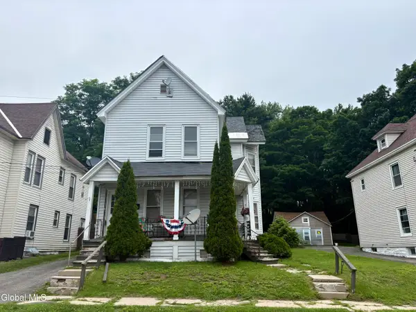 12 6th Street, Gloversville, NY 12078