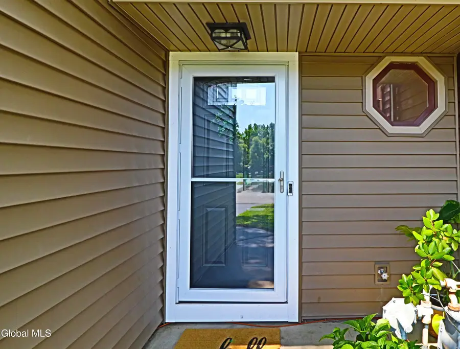 42 Westchester Drive, Clifton Park, NY 12065 - #2