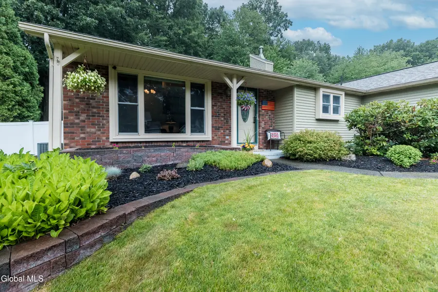 43 Algonquin Road, Clifton Park, NY 12065 - #2